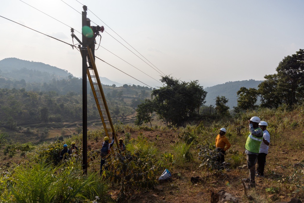 Over K Linemen Of Odisha Discoms Brave Record Heatwave To Ensure